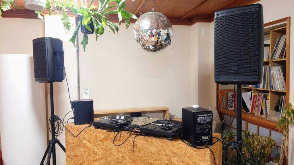 「とゞ兵」イベントスペースは、10～30人くらいまで入れる会場